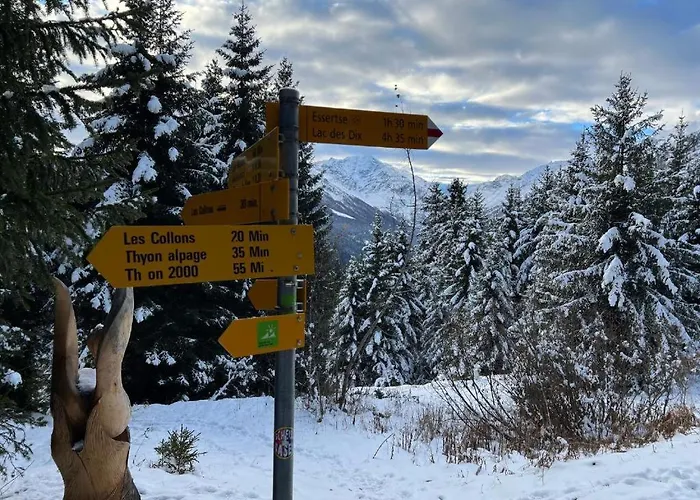 Cosy For 4 Near Lift, Hameau C13 Apartman